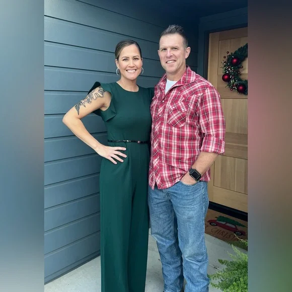 Calvin Klein dark green jumpsuit- size Medium/Size 8 EUC holidays/Christmas - Picture 4 of 4